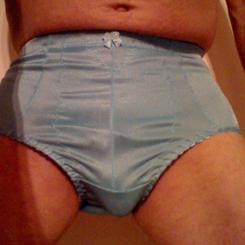  kai123, Bi Male CD Admirer 69  Bangor Gwynedd