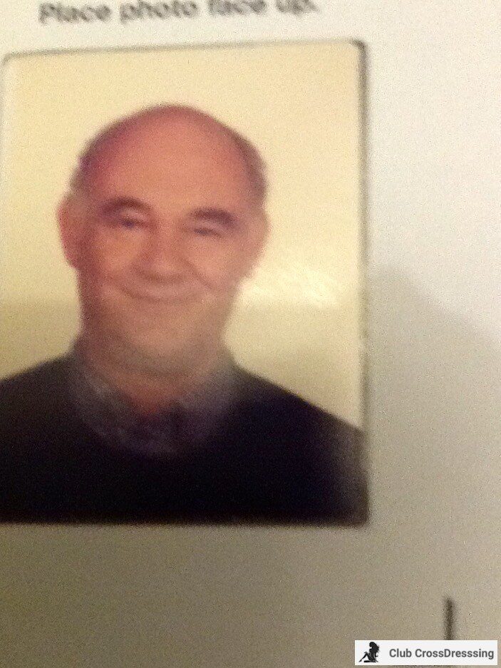 Charles1942 profile photo
