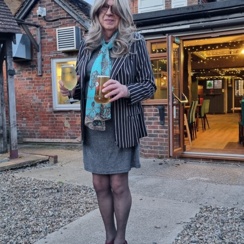  chrisie, CrossDresser 62  Woking Surrey