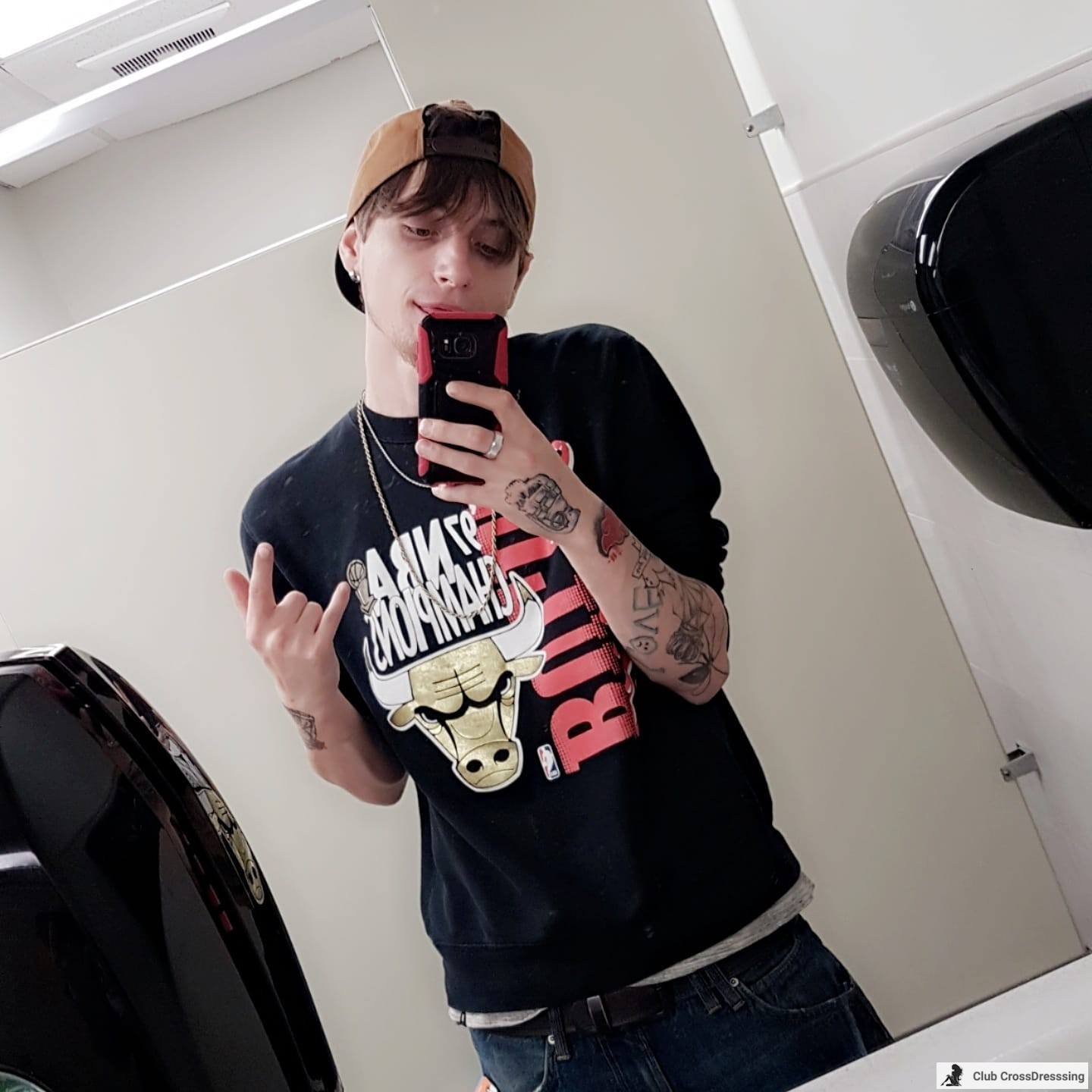 Hollywood69 profile photo
