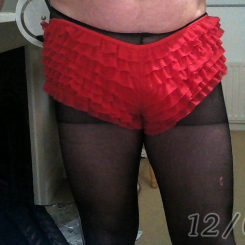  jakesquestpantyhosed, CrossDresser 59  Swindon Wiltshire