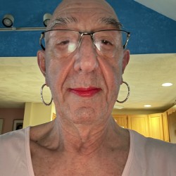  spmosgofian, Bi Male CD Admirer 77  Woburn Massachusetts