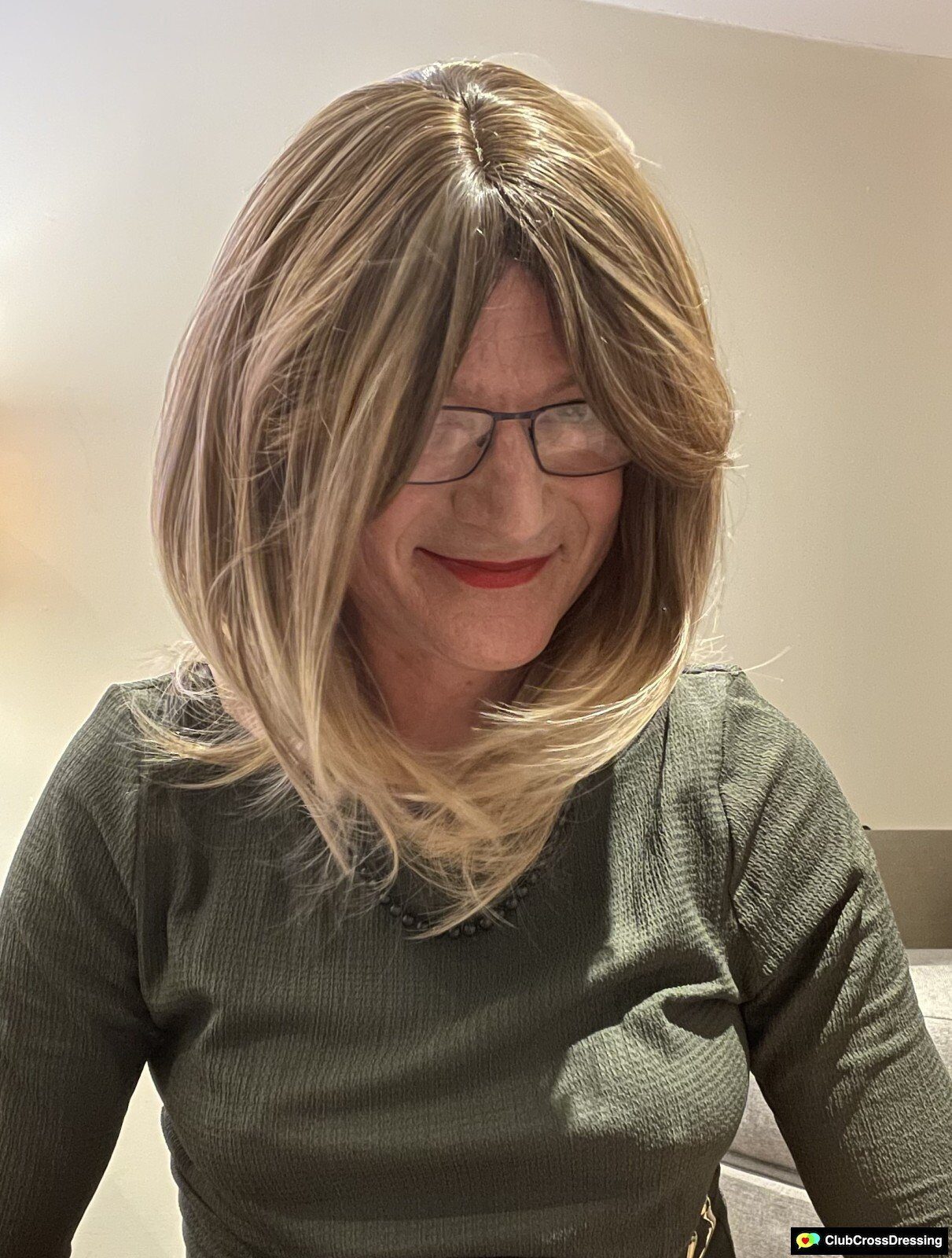 glossytights profile photo