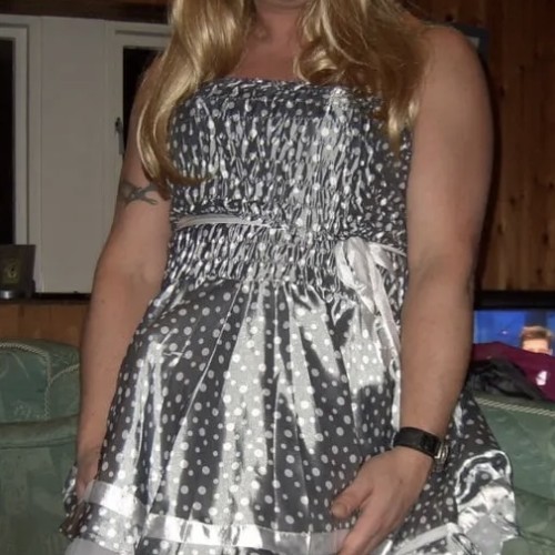 Samantha_Satin, Crossdresser 55 Whitby North Yorkshire Samantha_Satin, Crossdresser 55 Whitby North Yorkshire