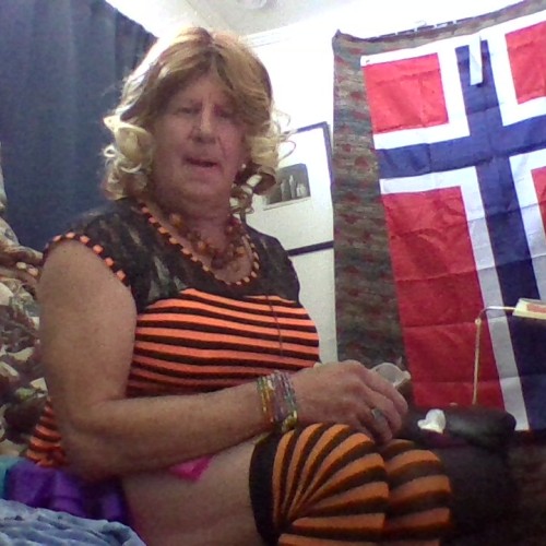  phxsucker, CrossDresser 55  Phoenix Arizona