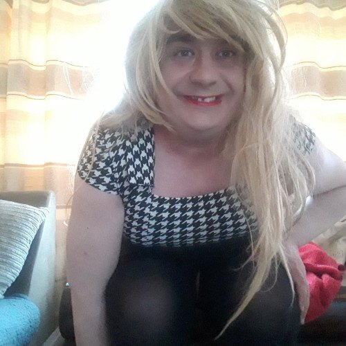  ash27, CrossDresser 37  Newport Gwent