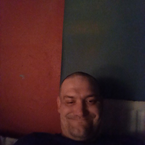  Bobkerry1981, Gay CD Admirer 45  Matlock Derbyshire